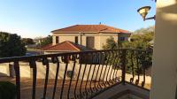 Balcony - 43 square meters of property in Montana Tuine