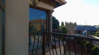 Balcony - 43 square meters of property in Montana Tuine