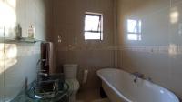 Bathroom 2 - 5 square meters of property in Montana Tuine
