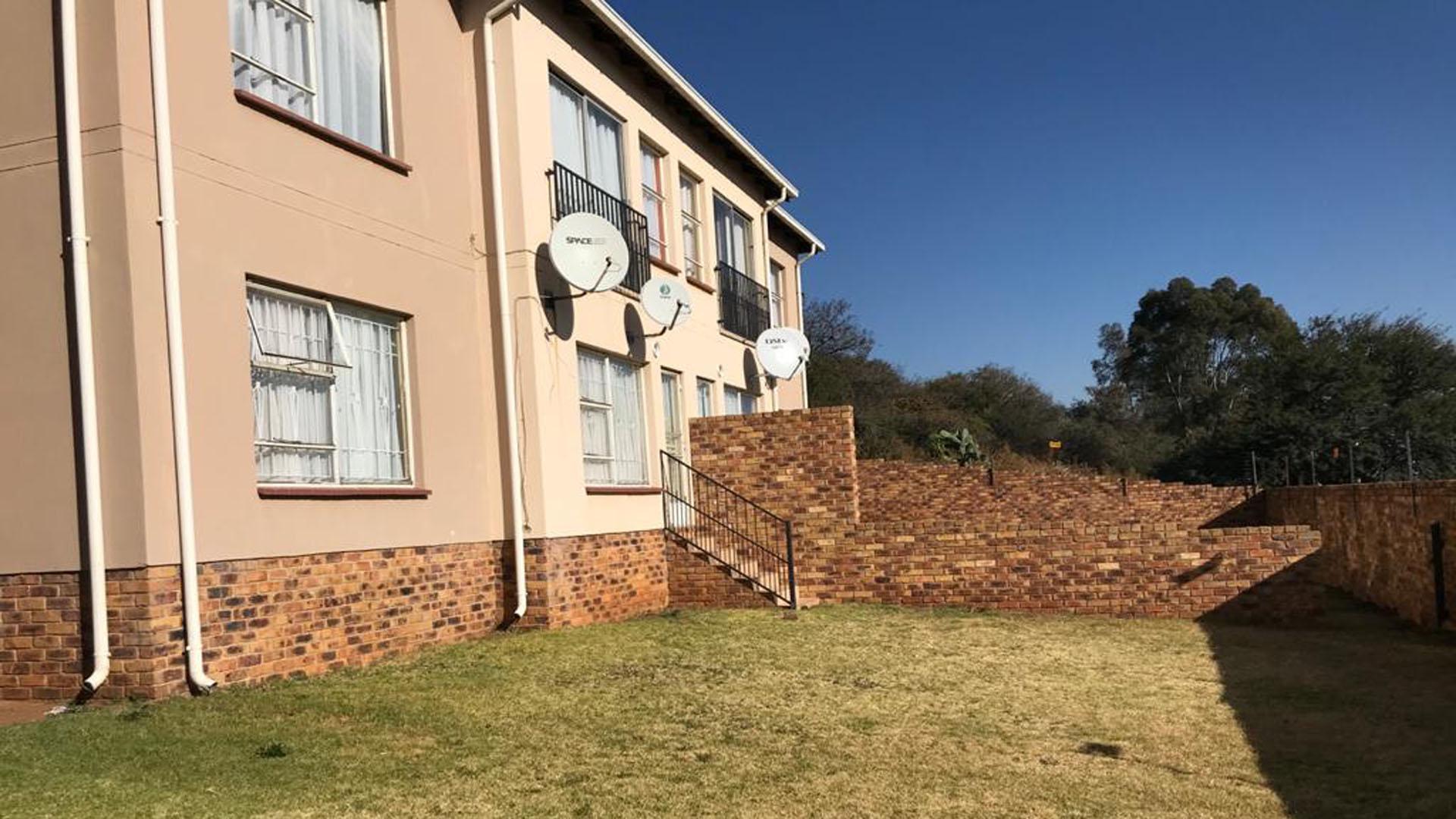 Front View of property in Naturena