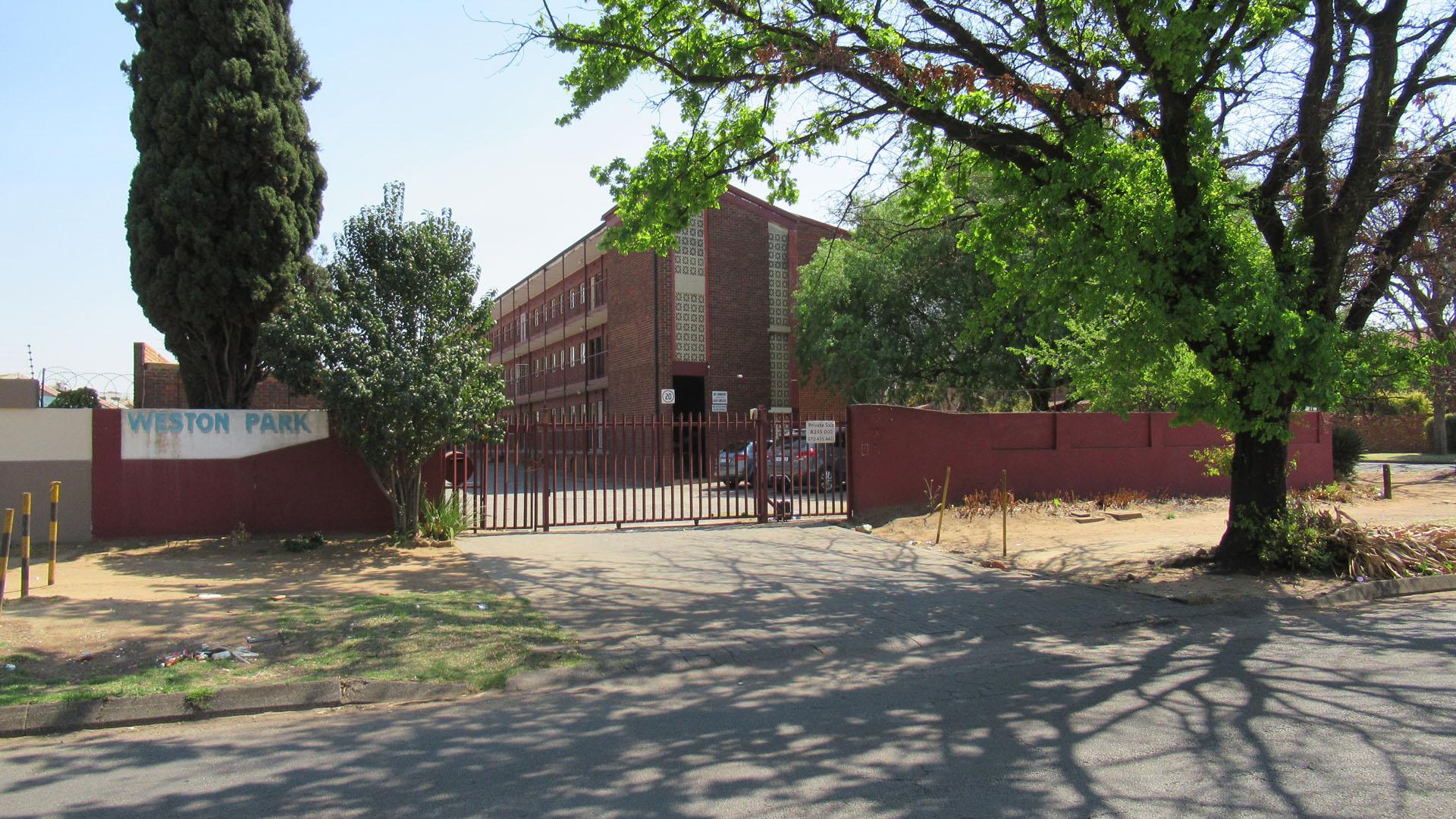 Front View of property in Vanderbijlpark