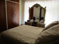 Main Bedroom - 14 square meters of property in Dunnottar