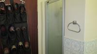 Bathroom 1 - 5 square meters of property in Dunnottar