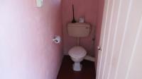 Staff Bathroom - 2 square meters of property in Dunnottar
