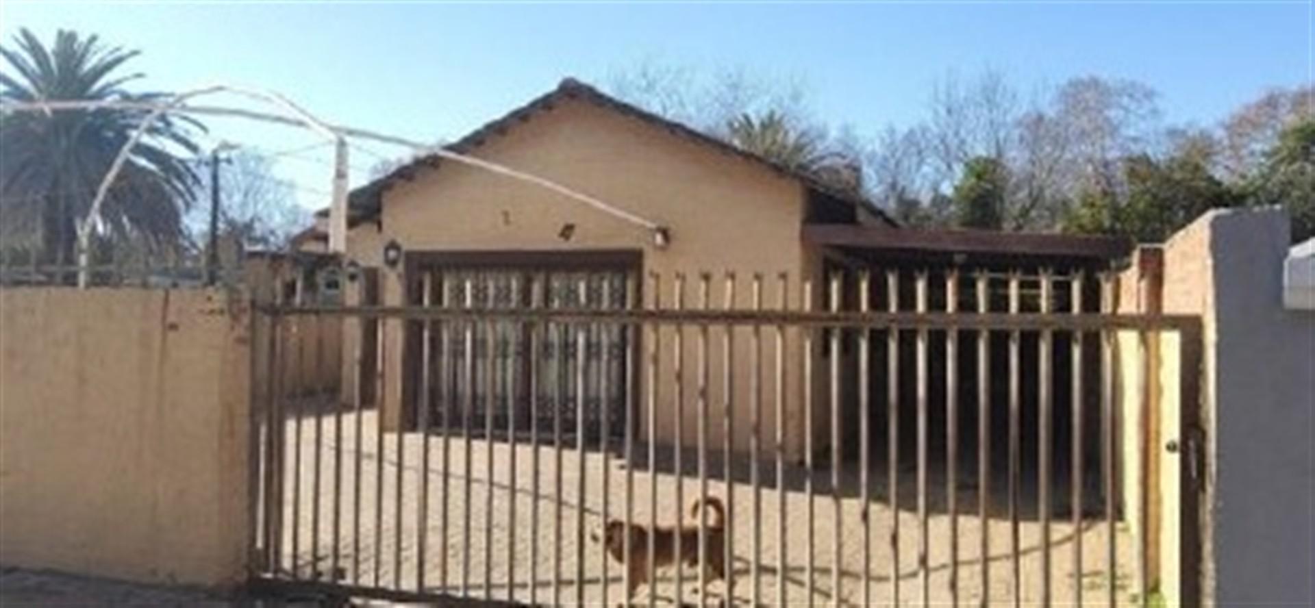 Front View of property in Lydenburg