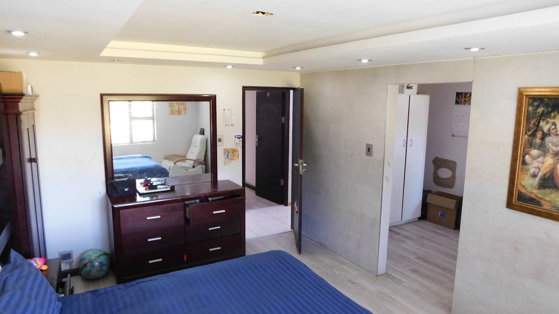 Main Bedroom - 15 square meters of property in Reservior Hills