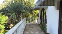 Balcony - 14 square meters of property in Port Edward