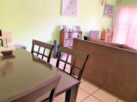 Dining Room - 10 square meters of property in Windsor West