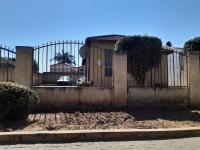 Front View of property in Cosmo City