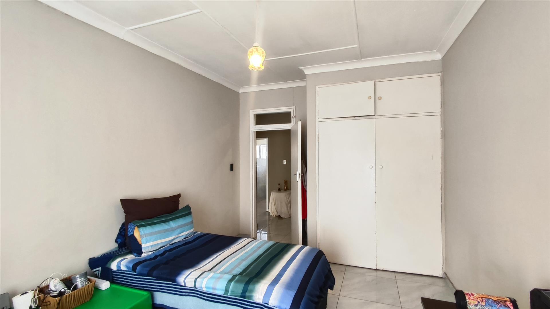 Bed Room 1 - 19 square meters of property in Three Rivers