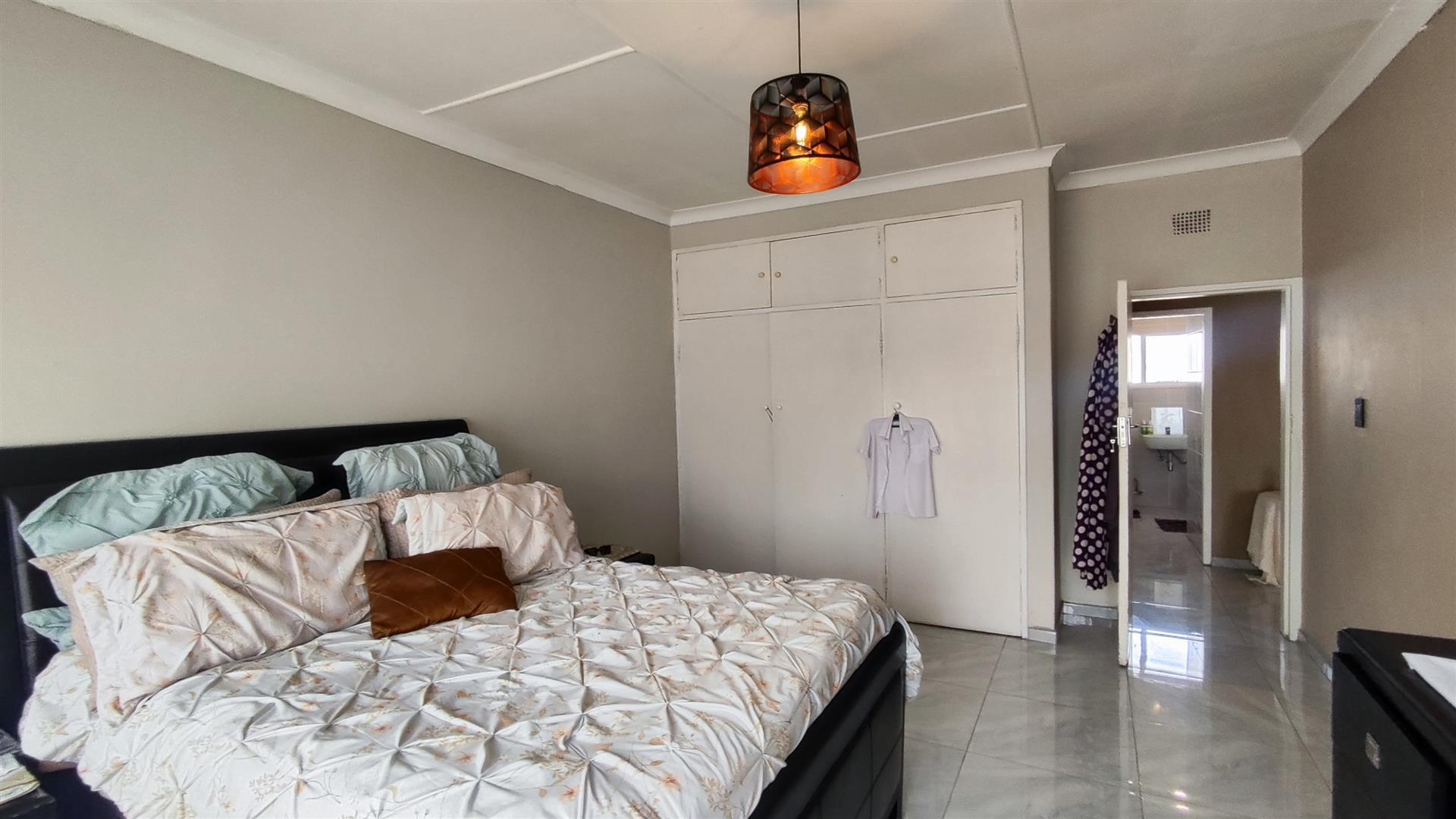 Bed Room 2 - 25 square meters of property in Three Rivers