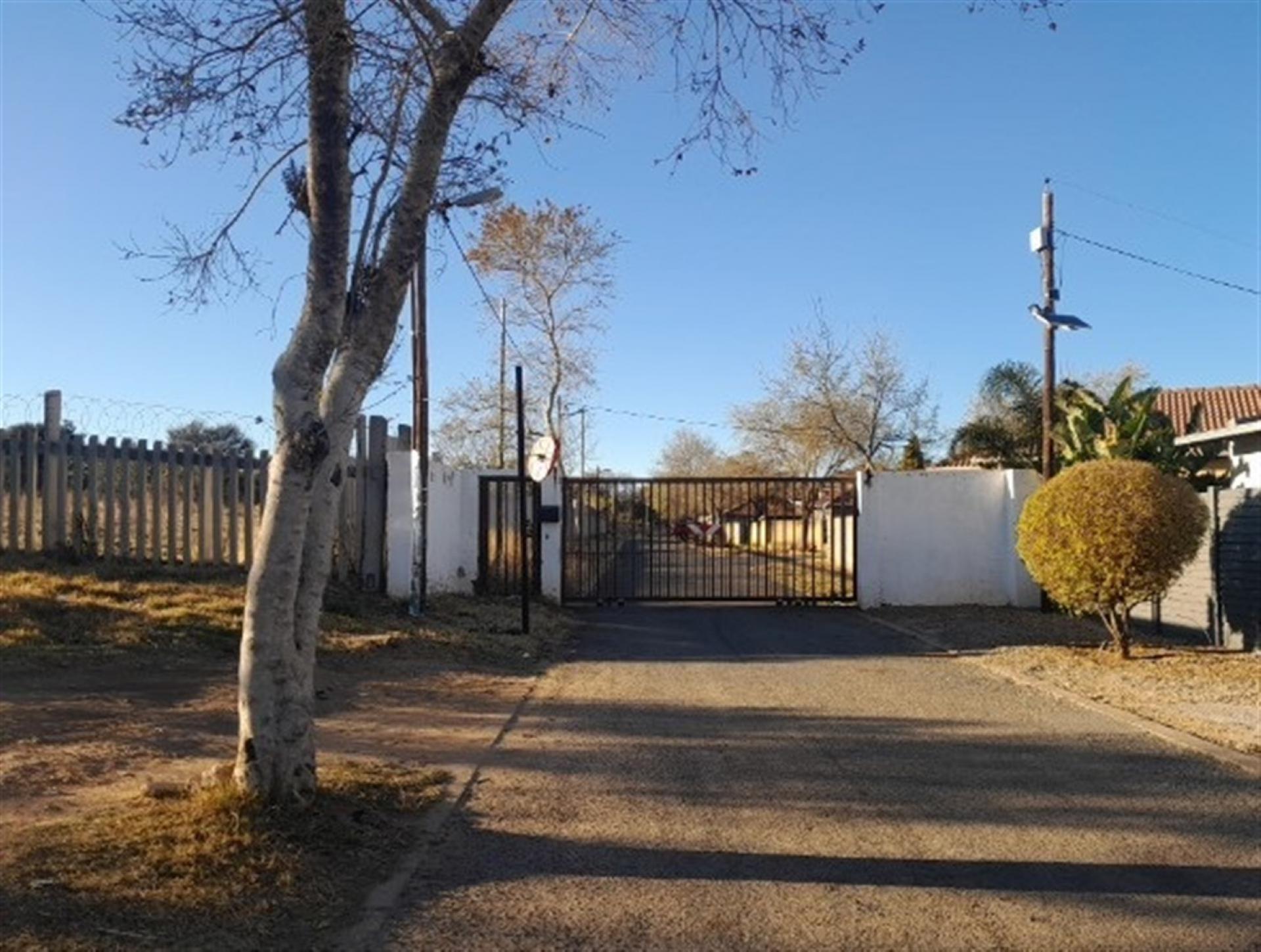 Front View of property in Cosmo City