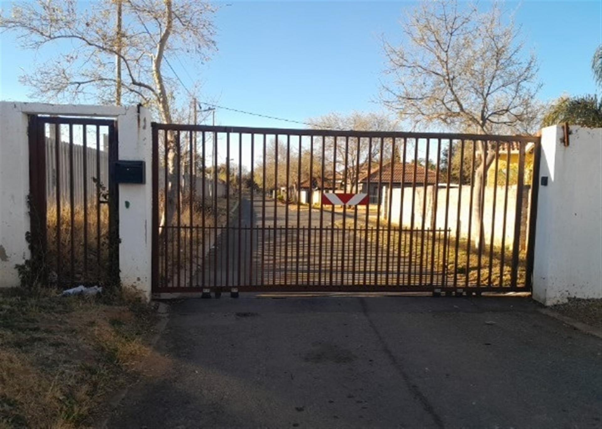 Front View of property in Cosmo City