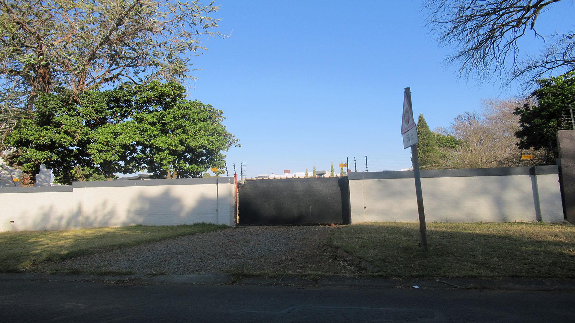 Front View of property in Oaklands - JHB