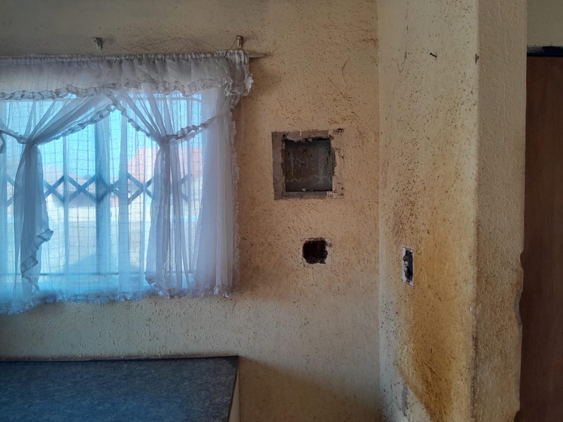 Kitchen of property in Clayville