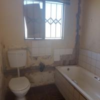 Bathroom 2 of property in Clayville