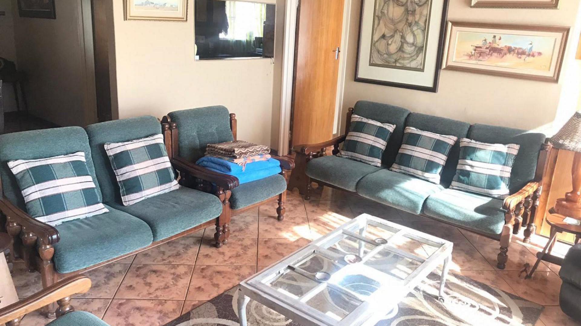 Lounges of property in Ficksburg