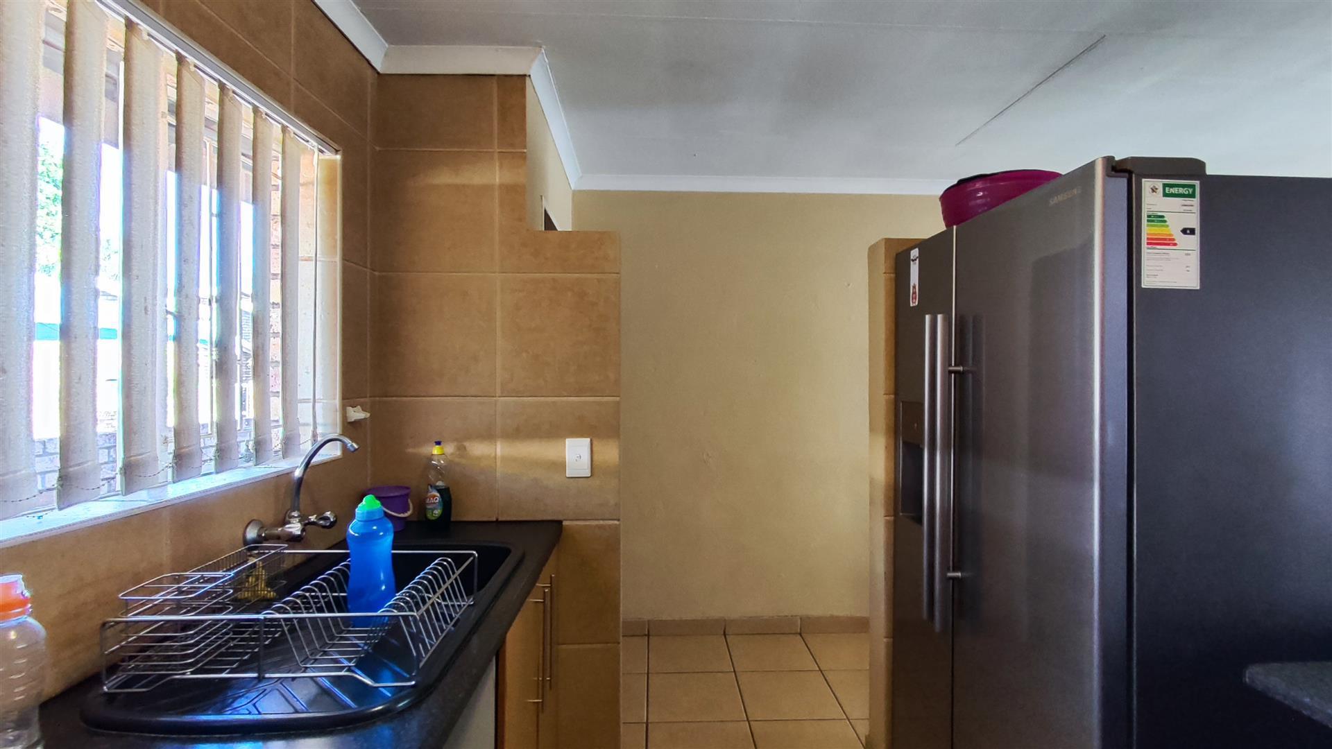 Kitchen - 11 square meters of property in Norkem park