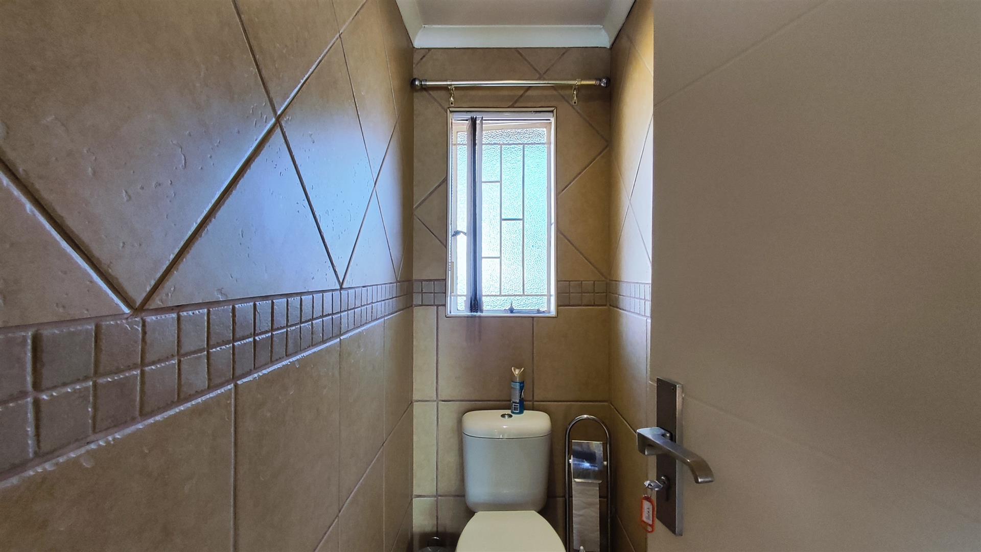 Bathroom 1 - 7 square meters of property in Norkem park