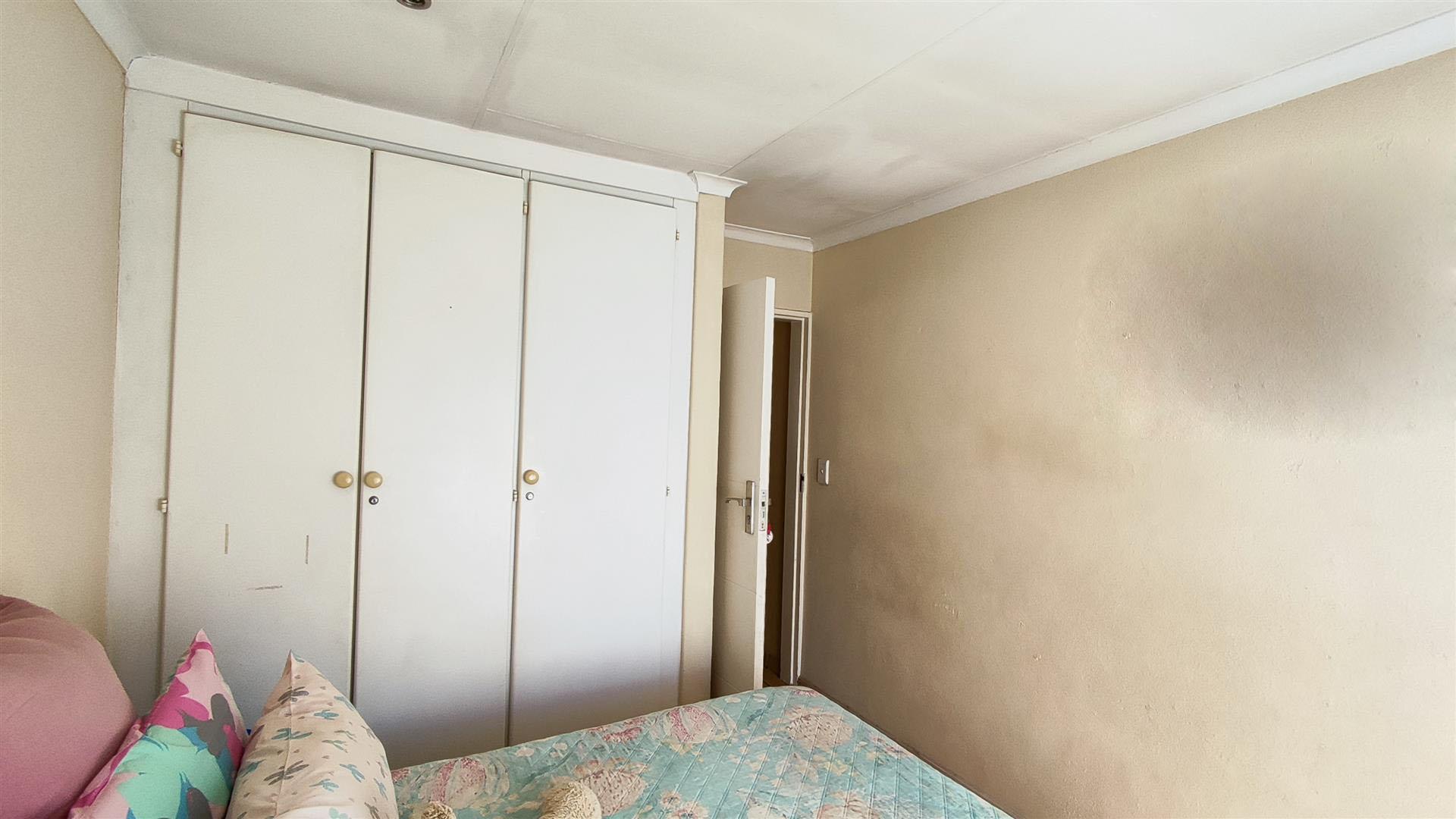 Bed Room 3 - 10 square meters of property in Norkem park