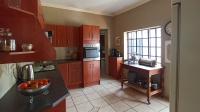 Kitchen - 14 square meters of property in Newlands - JHB