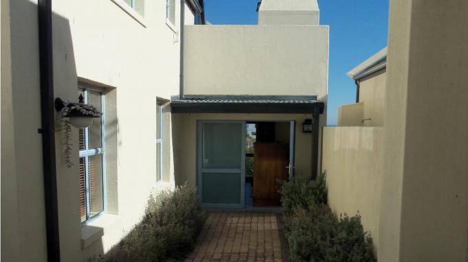 3 Bedroom House to Rent in Bloubergstrand - Property to rent - MR394252