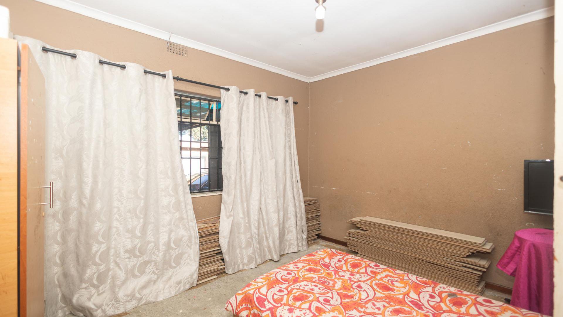 Bed Room 2 of property in Kraaifontein
