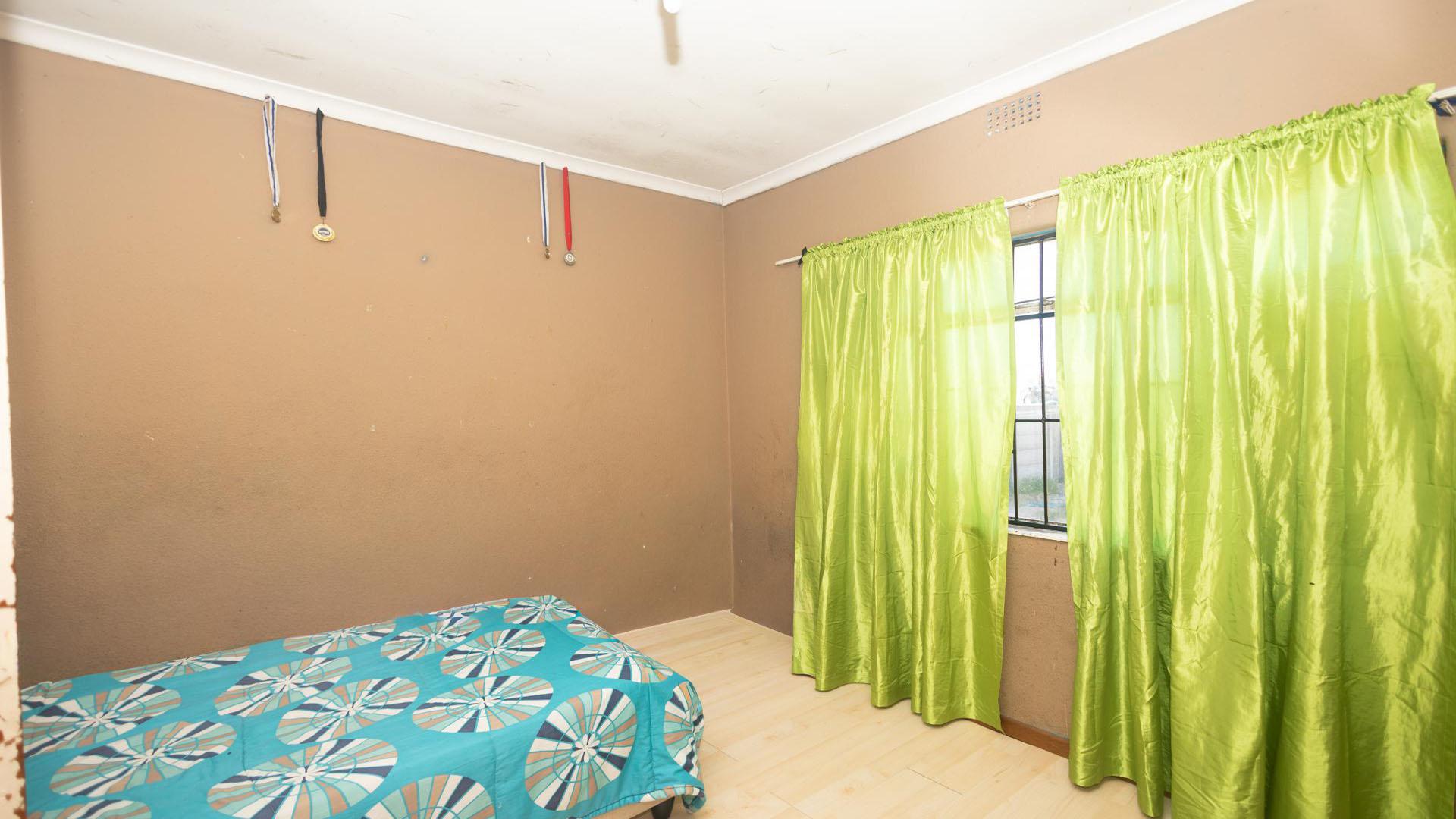 Bed Room 4 of property in Kraaifontein
