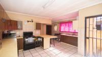 Kitchen of property in Kraaifontein