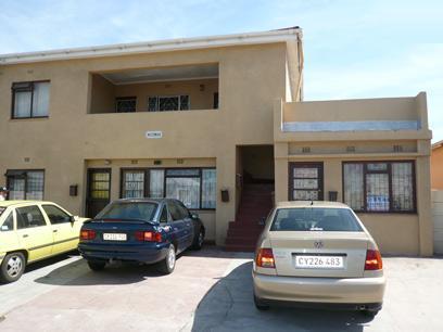 1 Bedroom Apartment for Sale For Sale in Parow Central - Private Sale - MR39454