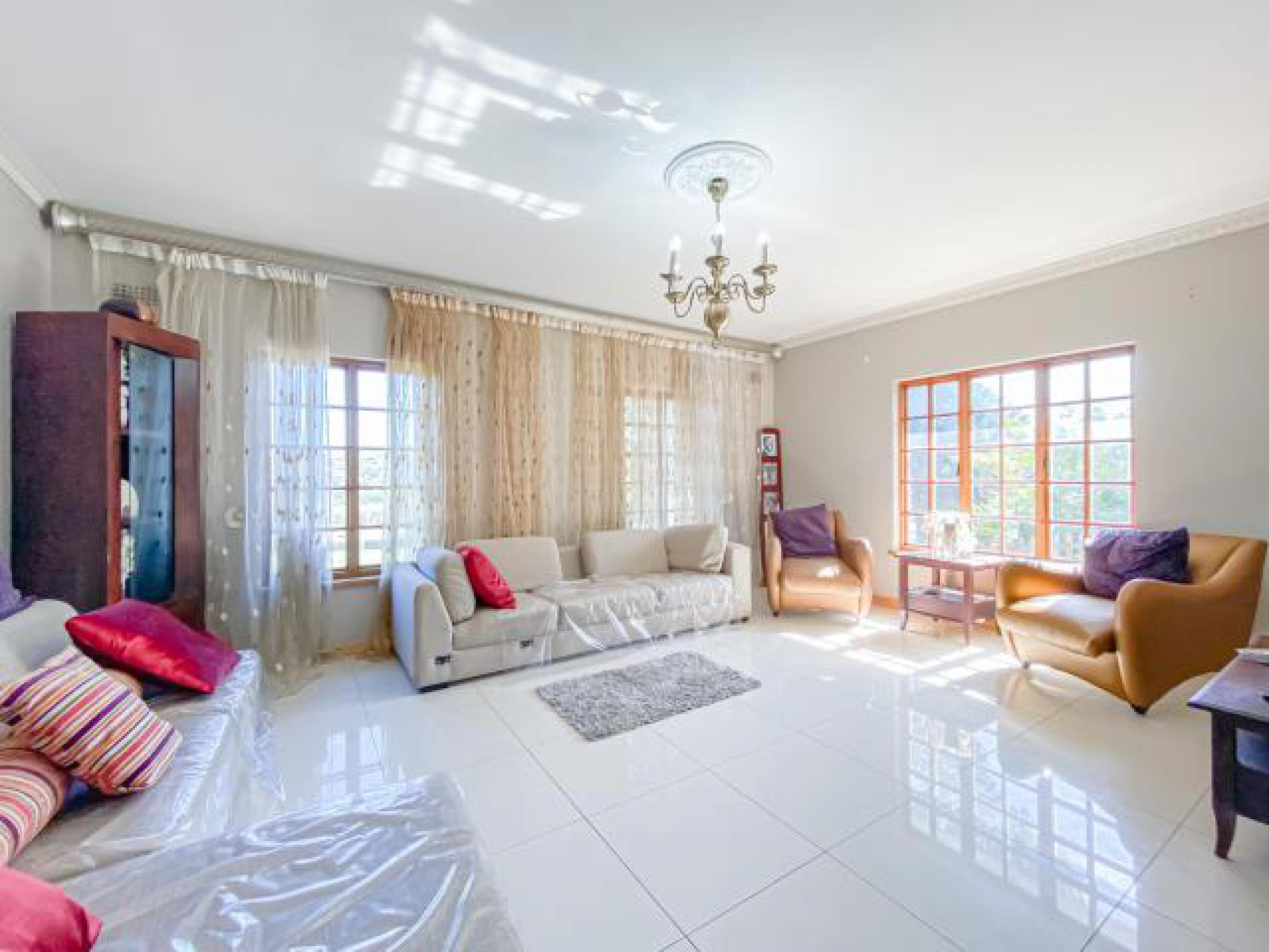 Lounges of property in Kenridge 