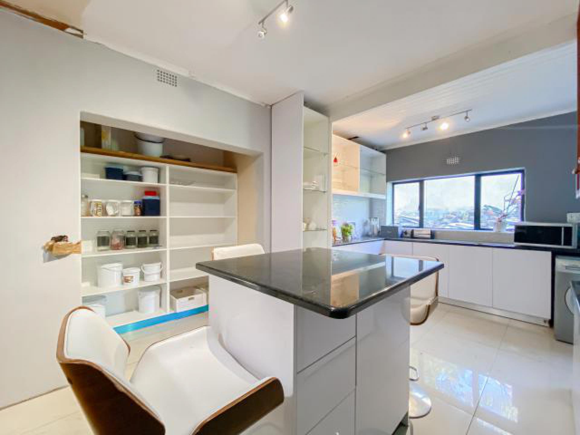 Kitchen of property in Kenridge 