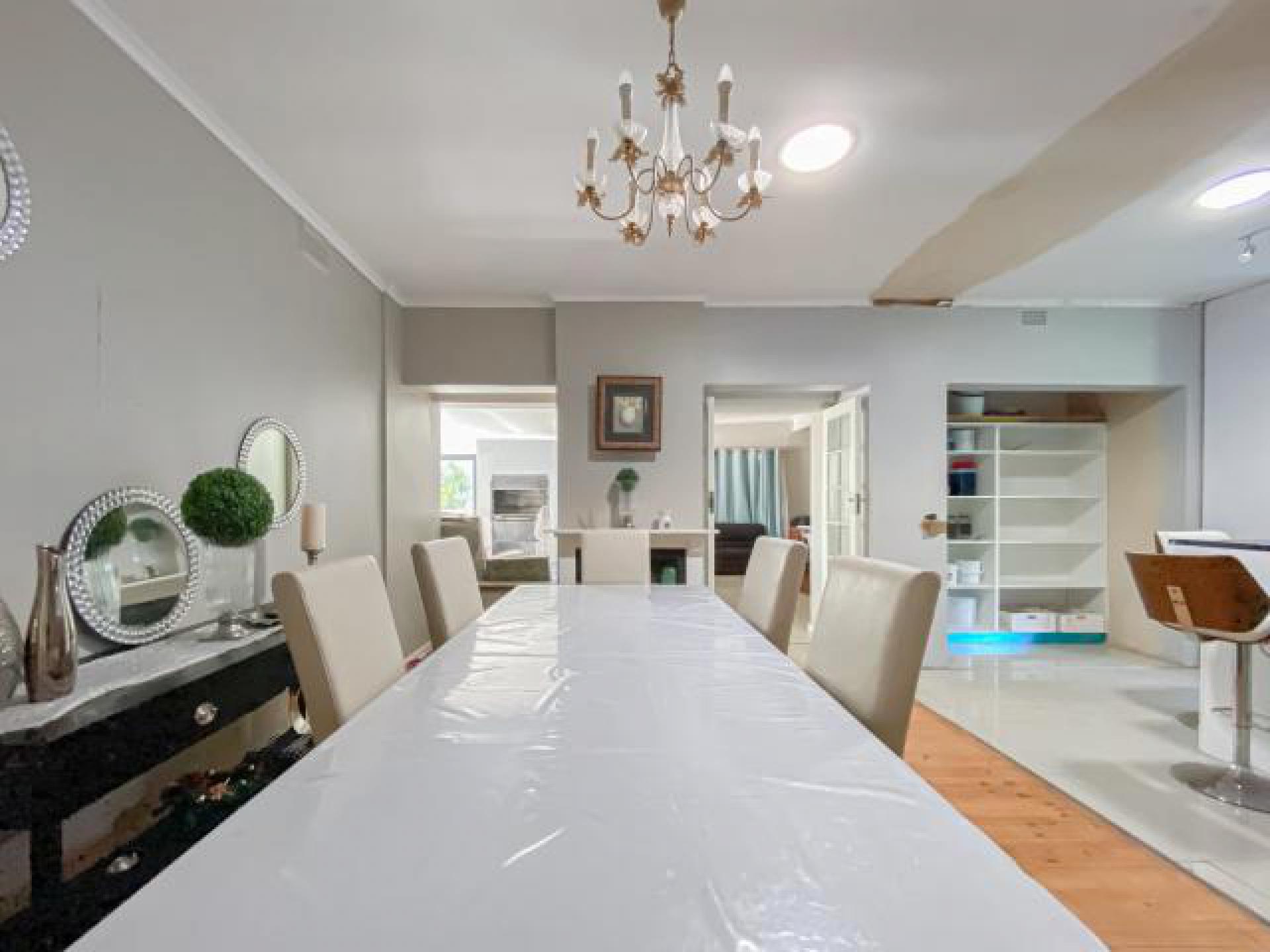 Dining Room of property in Kenridge 