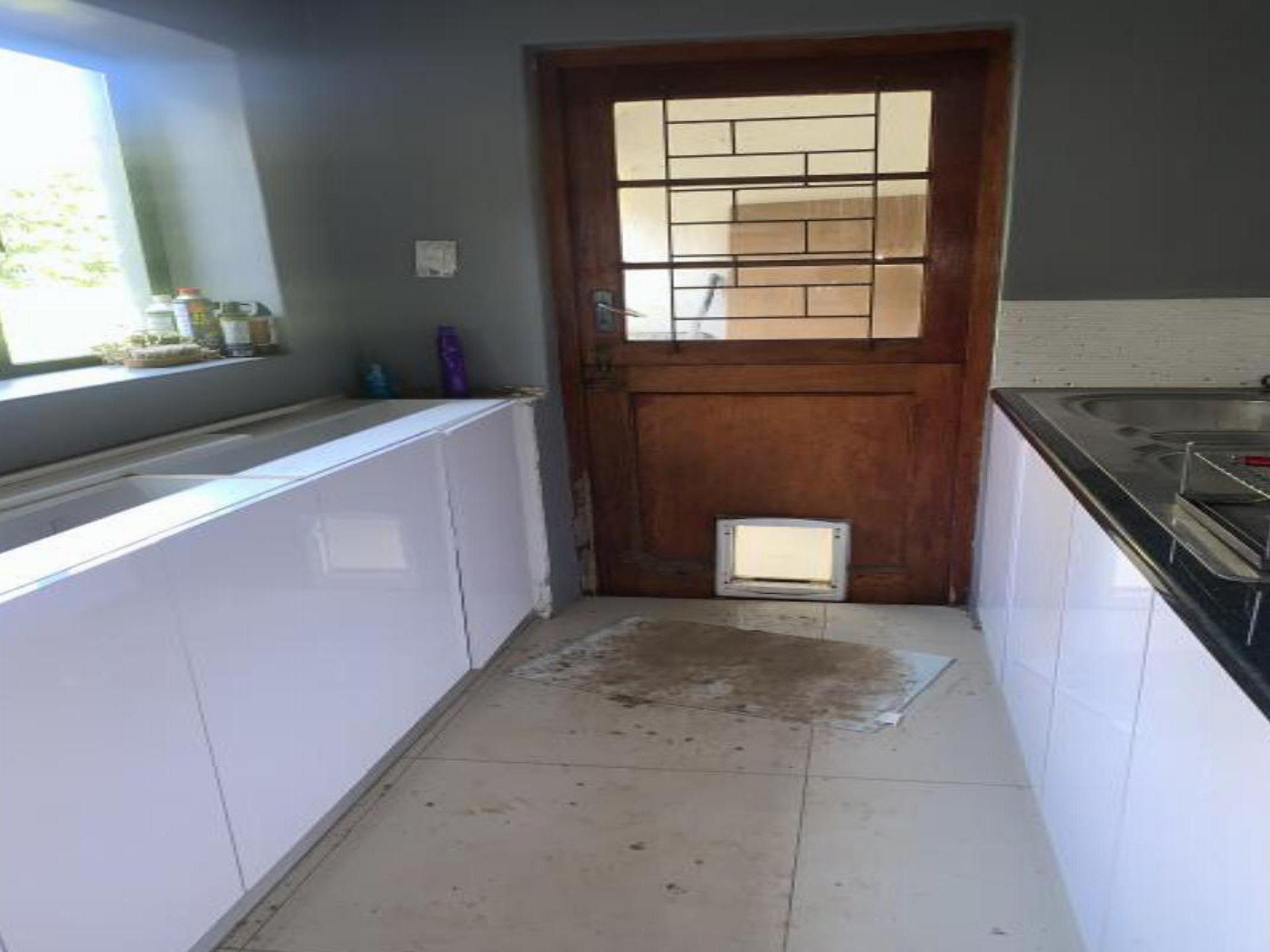 Kitchen of property in Kenridge 