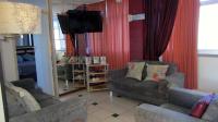 Lounges - 14 square meters of property in Kingsburgh
