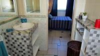 Bathroom 1 - 5 square meters of property in Kingsburgh