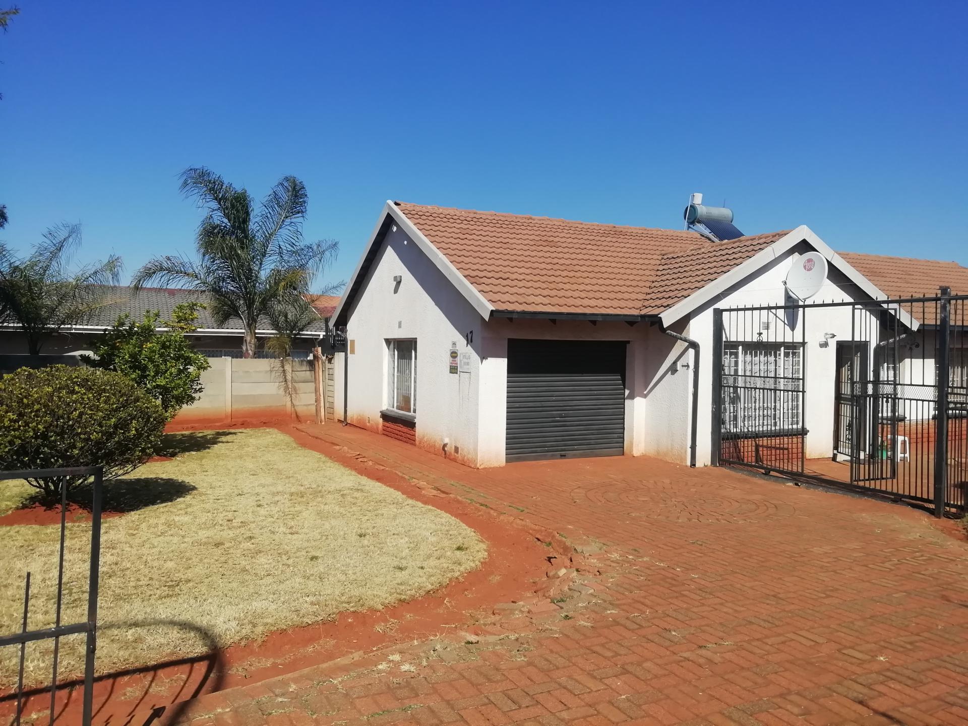 3 Bedroom House for Sale For Sale in Lenasia South MR39531