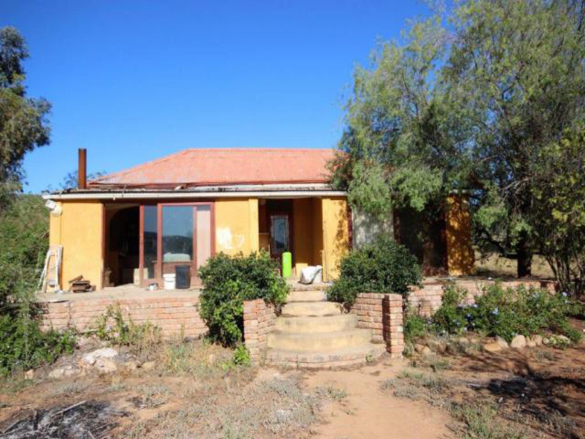 Front View of property in Oudtshoorn