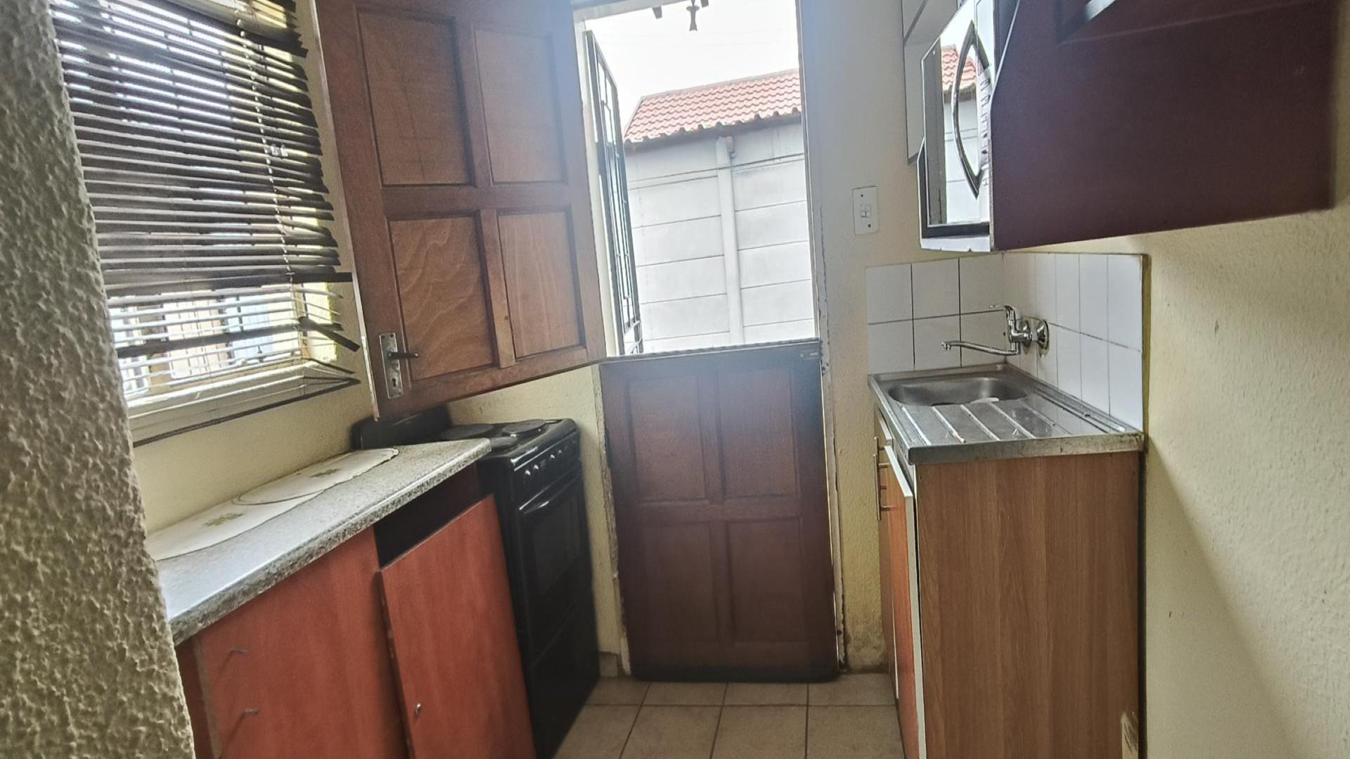 Kitchen of property in Meriting