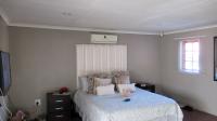 Main Bedroom - 44 square meters of property in Kwaggasrand