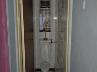 Bathroom 1 of property in Glencoe