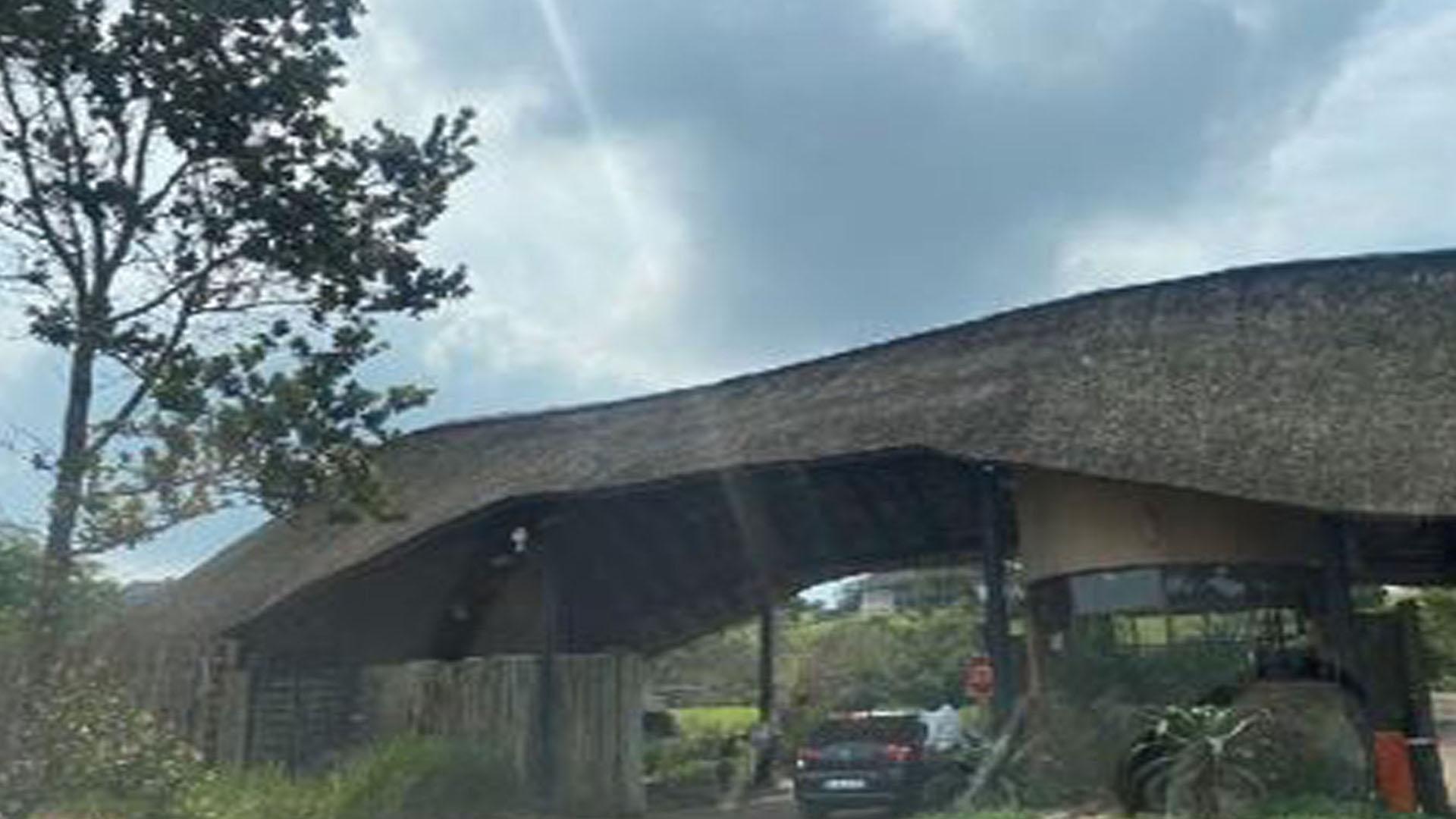 Front View of property in Phezulu