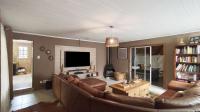 Lounges - 38 square meters of property in Sunward park