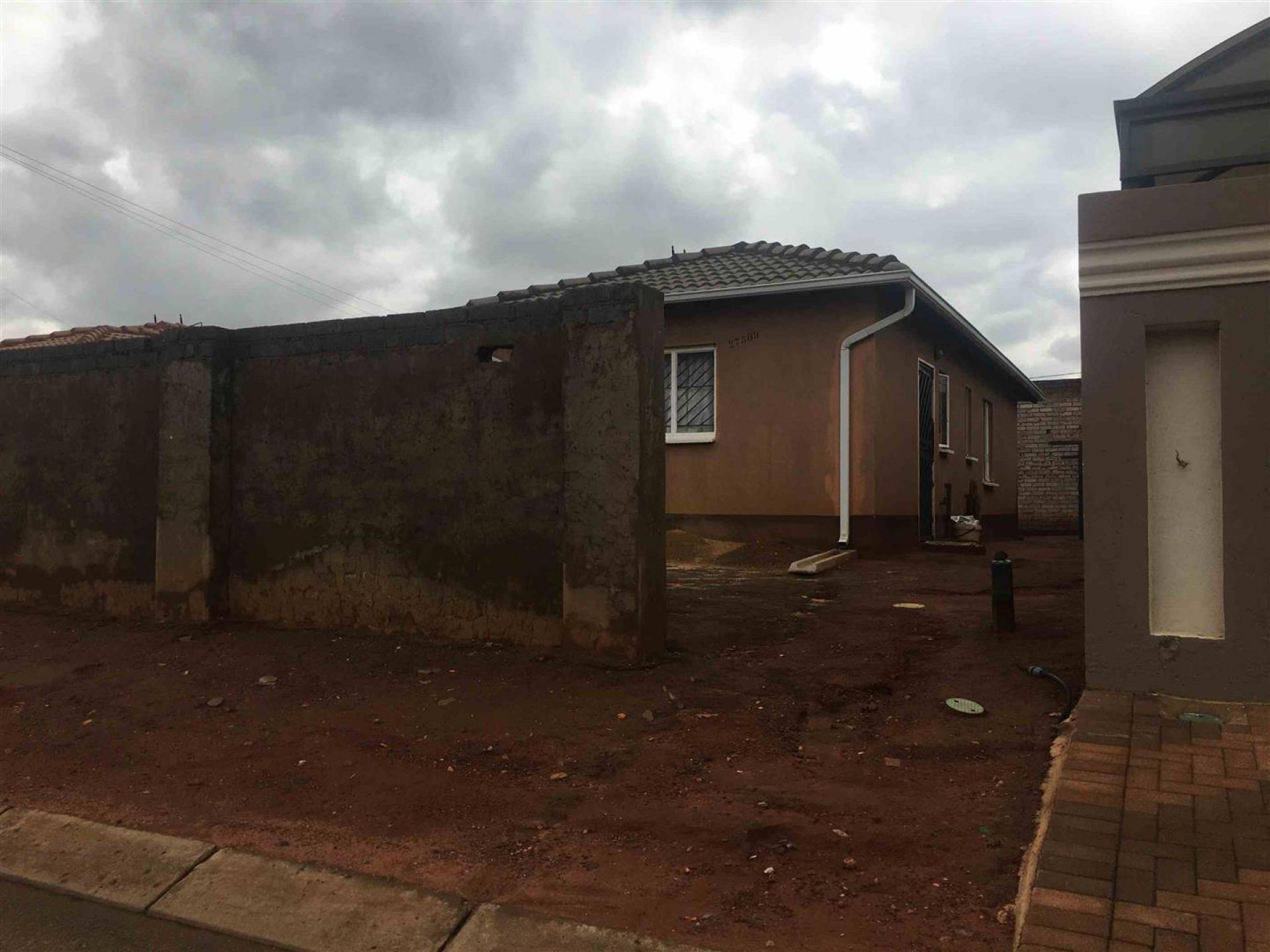Front View of property in Protea Glen