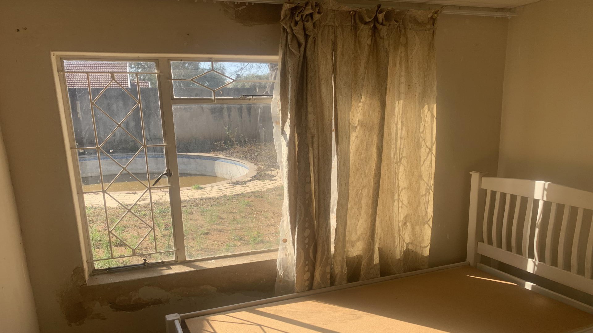 Bed Room 2 of property in Johannesburg North