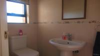 Guest Toilet - 2 square meters of property in Bartlett AH