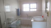 Bathroom 1 - 6 square meters of property in Bartlett AH