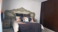 Main Bedroom - 23 square meters of property in Protea Glen