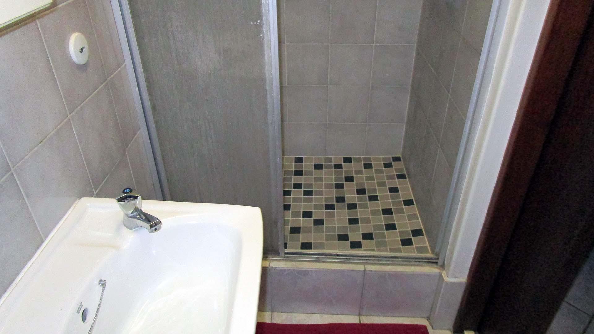 Bathroom 1 - 4 square meters of property in Margate