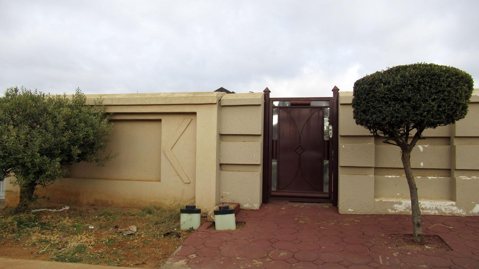 Front View of property in Soshanguve East